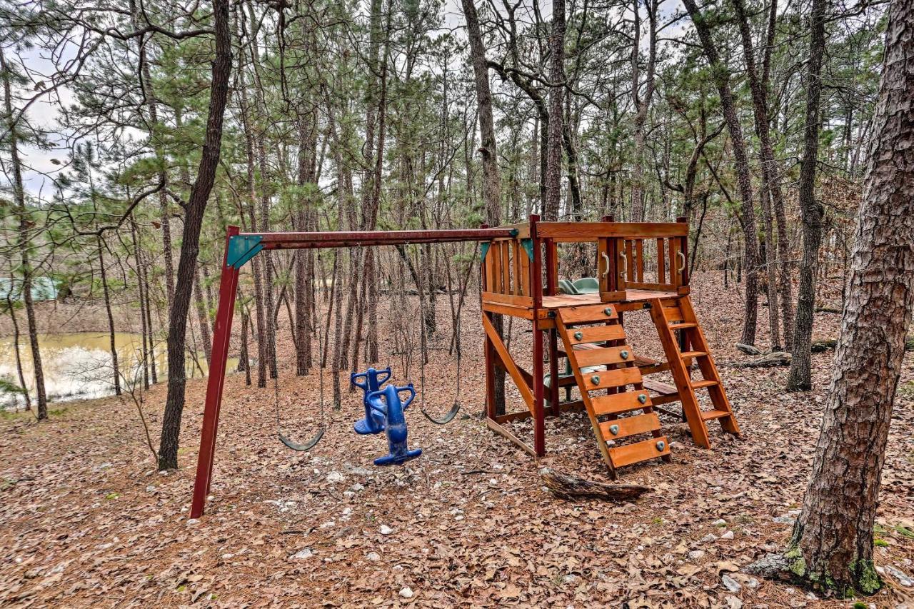 Broken Bow Log Cabin With Fire Pit, Pond, And Deck! Eksteriør bilde