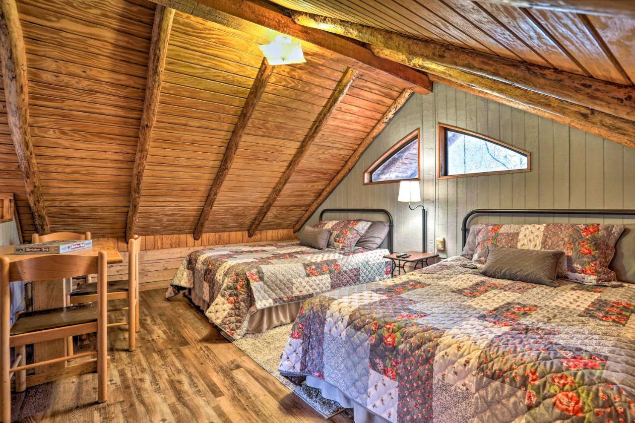 Broken Bow Log Cabin With Fire Pit, Pond, And Deck! Eksteriør bilde