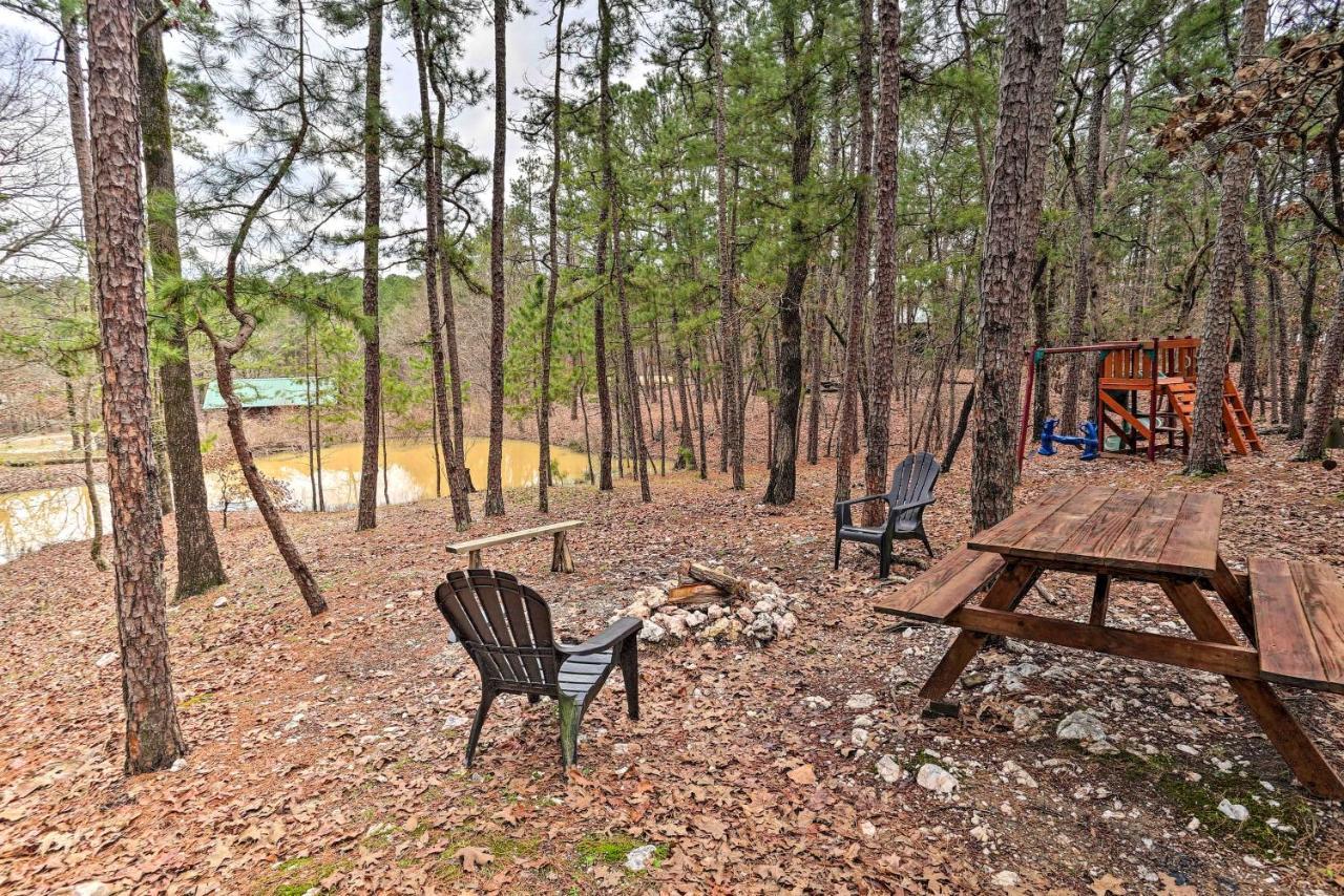 Broken Bow Log Cabin With Fire Pit, Pond, And Deck! Eksteriør bilde